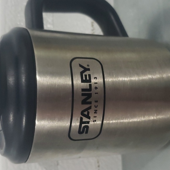 12 ounce Stanley‎ brand metal coffee cup with screw on lid - Picture 2 of 10
